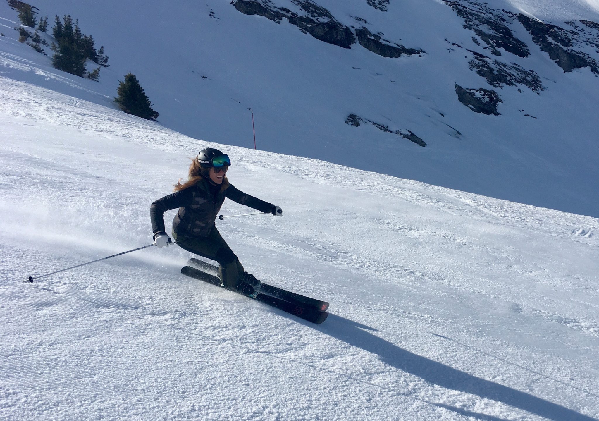 femme-montagne-la_clusaz-athlete-monitrice_de_ski