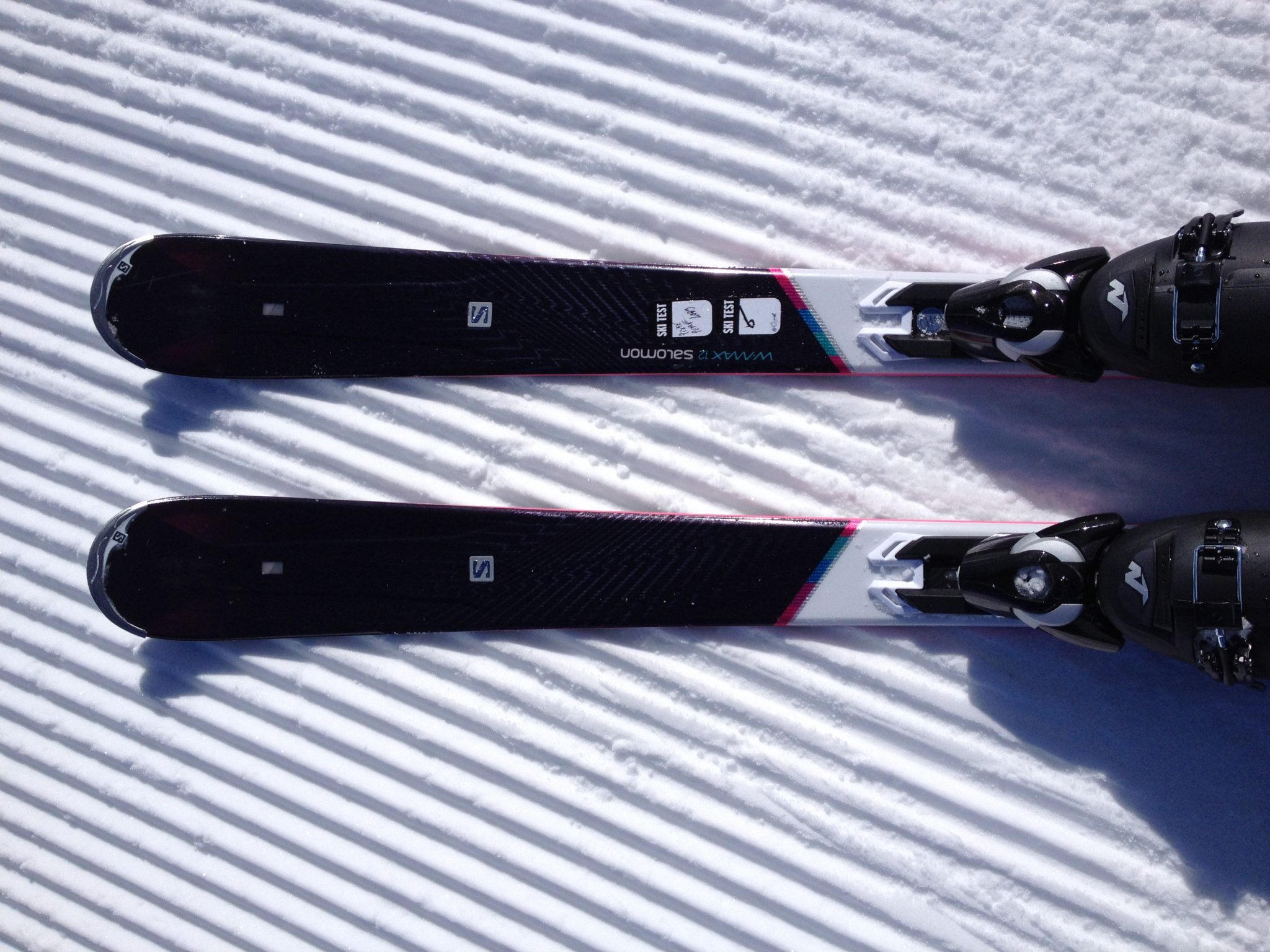 Venez tester et choisir vos nouveaux skis avec Snowflike.