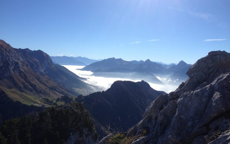 happy-women-mountains-montagne-femmes