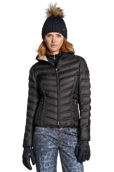 happy-women-mountain-femme-veste-ski-montagne-style