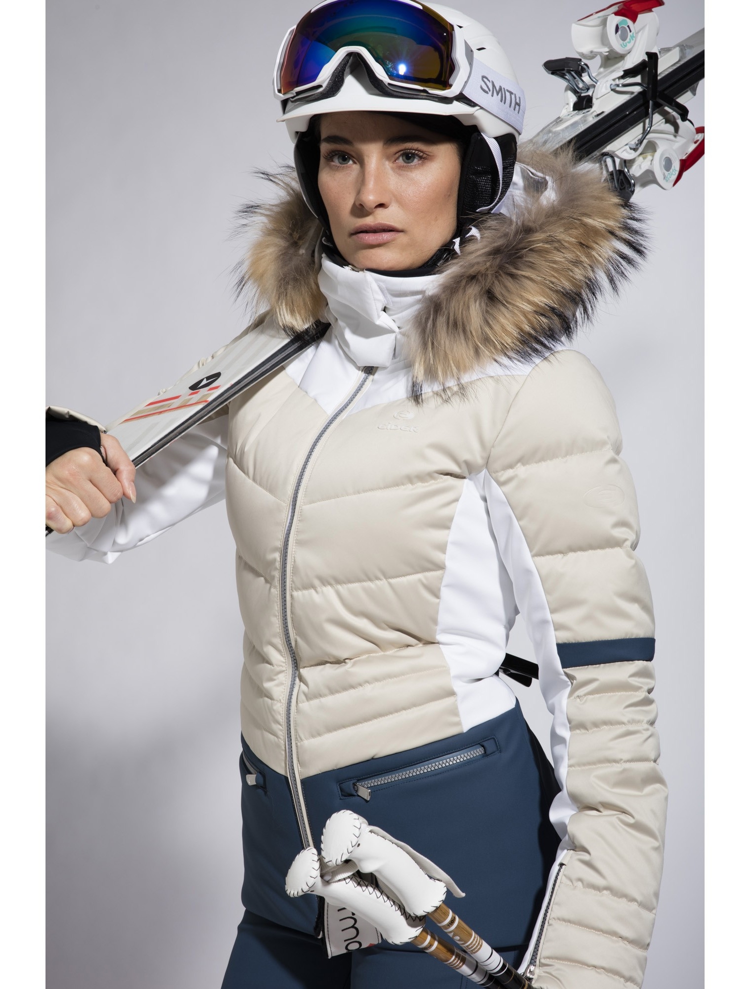 happy-women-mountains-montagne-style-veste-ski