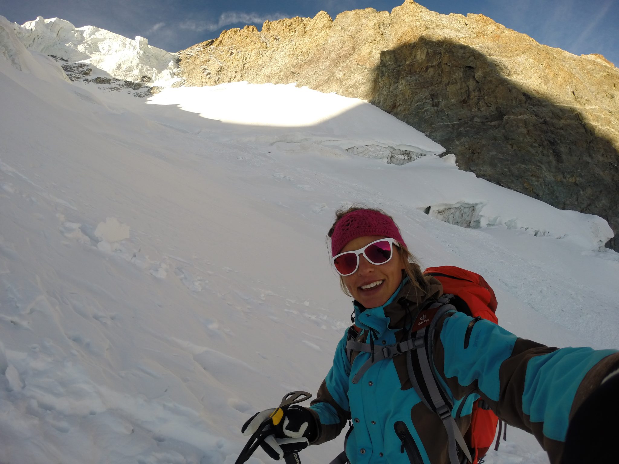 happy-women-mountains-femme-montagne-skieuse-randonnée -alpinisme-grimpe-escalade