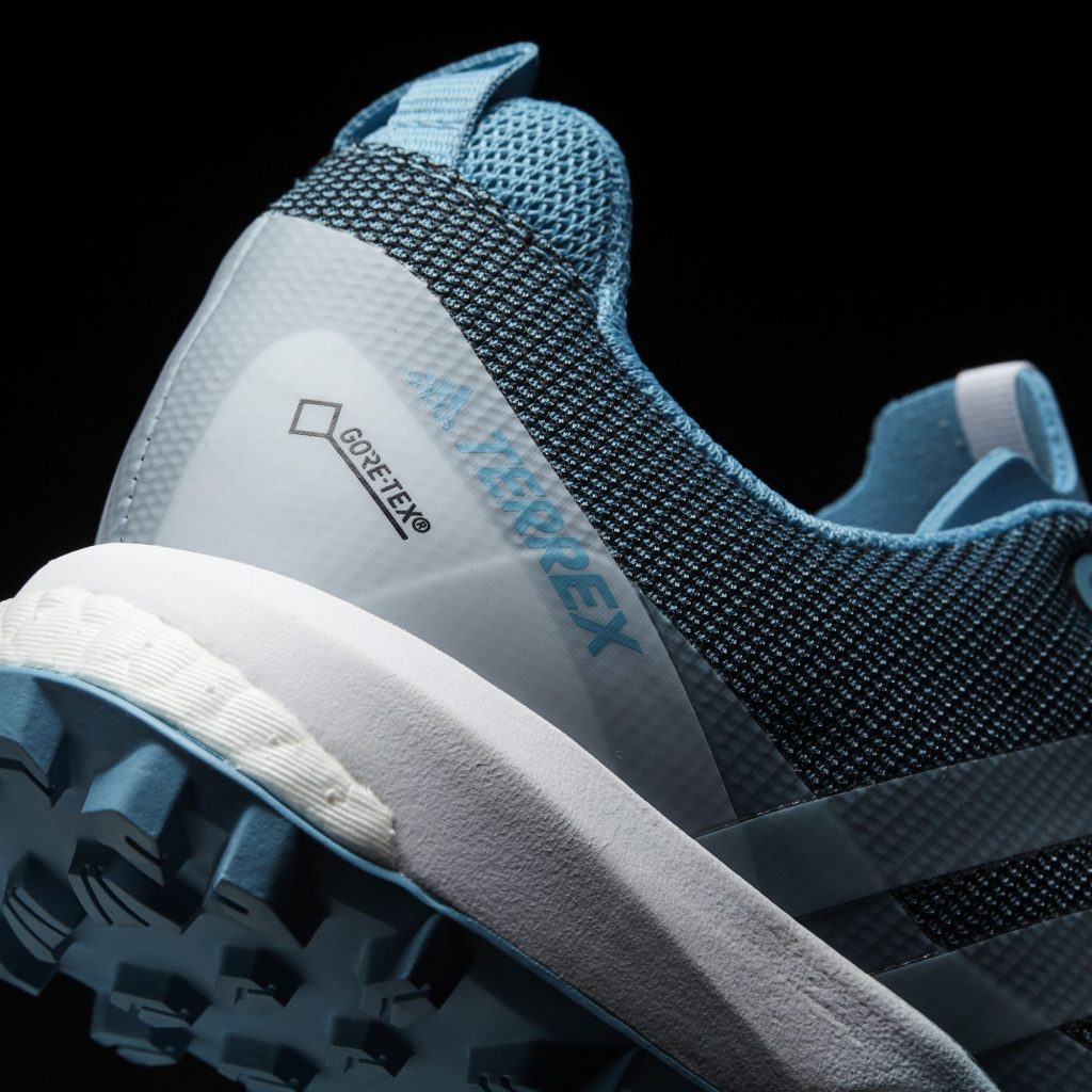 Talon raenforcé chaussure de trail Terrex Adidas.