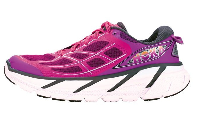 Chaussure de trail Hoka One One Clifton femme rose.