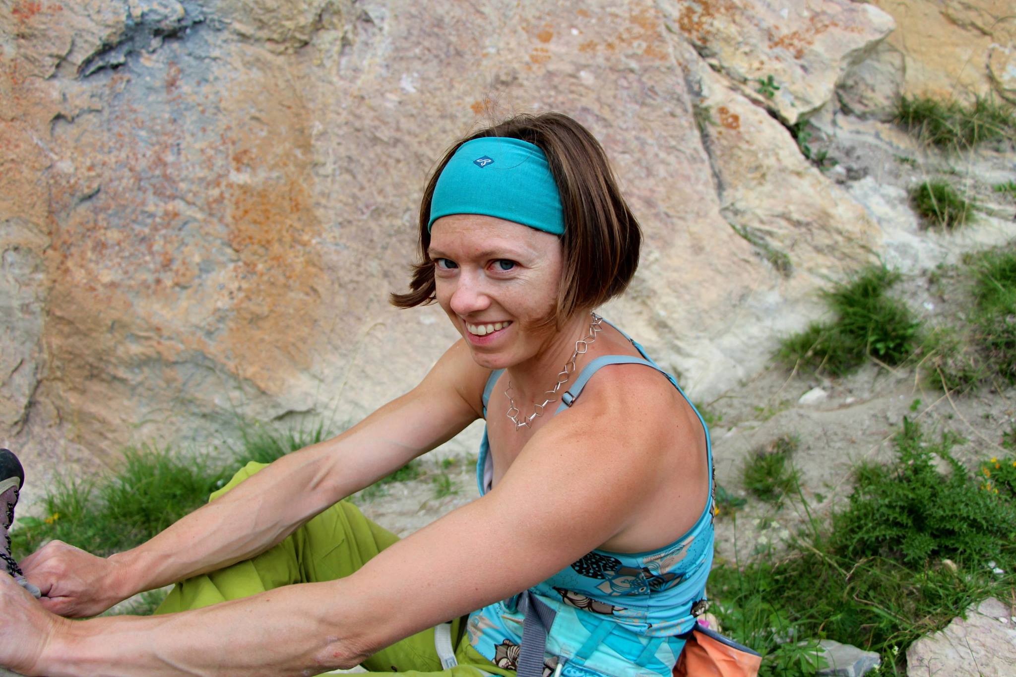 femmes-montagne-athlète-encadrement-stages-féminins-formation-guide-escalade-cascade-de-glace-cours