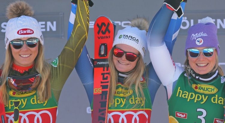 podium féminin de la coupe du monde de ski alpin de Sölden en Autriche - octobre 2019 : 
1 - Alice Robinson - NZ
2 - Michaela Shiffrin-USA
3- Tessa Worley-FRA