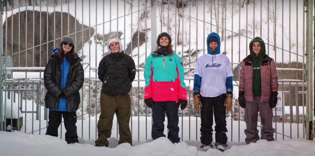 snowflike - alignées, les skieuses freeski du film Skivas.