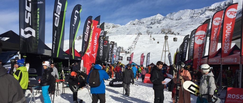 Essais de matériel de ski à l'Alpe d'Huez.